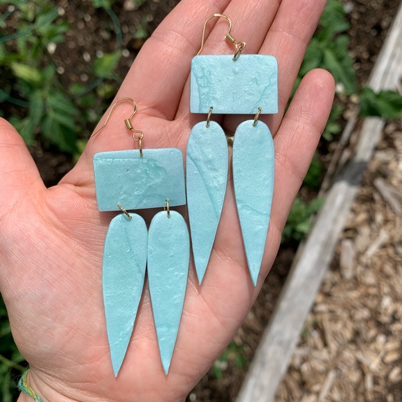 Hand painted dangles - Picture 3 of 6